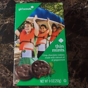 🍪 NWIB Girl Scouts Thin Mints Cookies - Classic Green Box